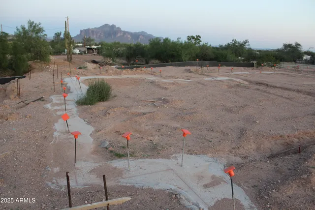 $350,000 | 4905 North Delaware Drive, Unit 10011032D, Apache Junction, AZ 85120