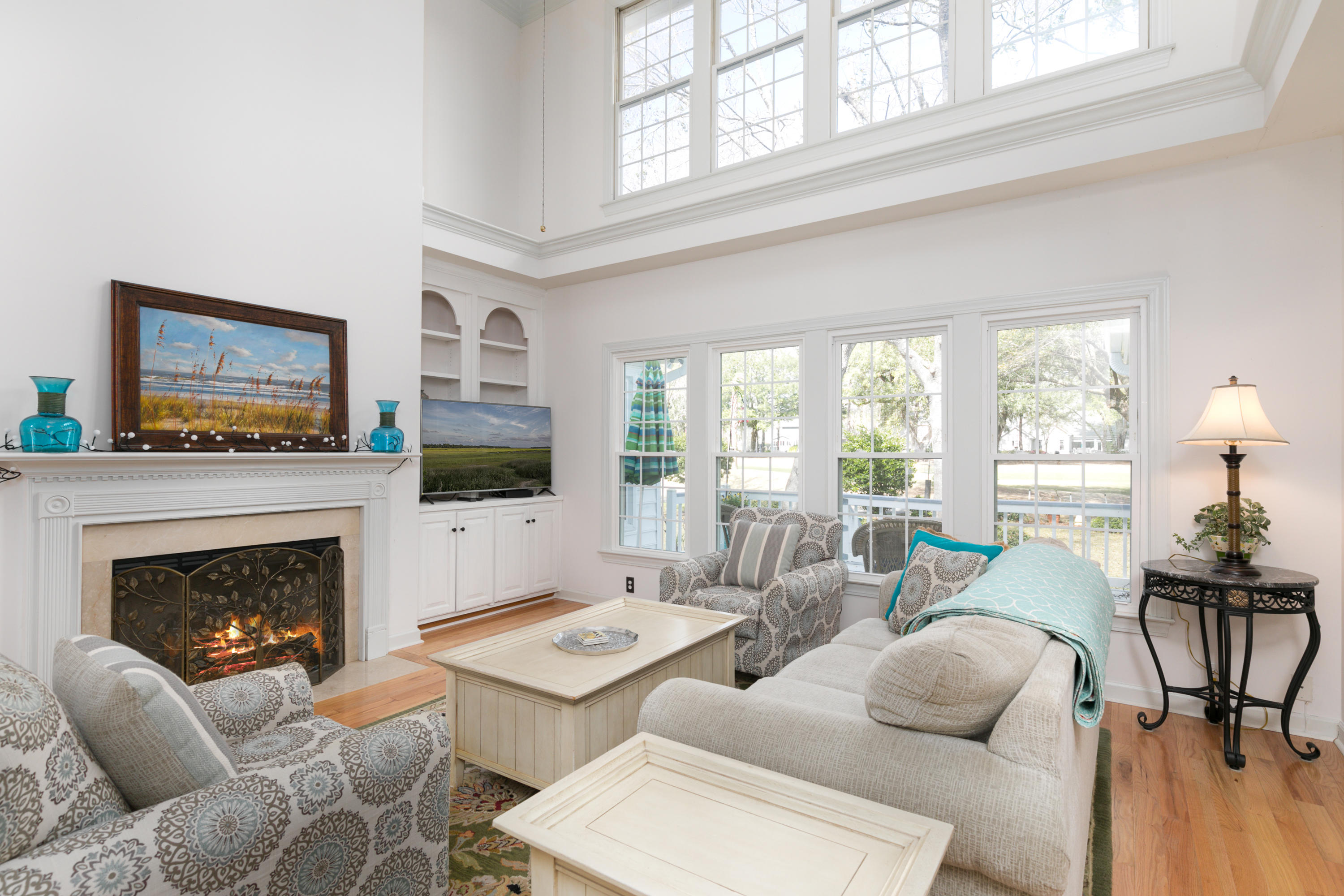 3052 Linksland Road Mount Pleasant, SC 29466 - Photo 13 of 33 Living Room