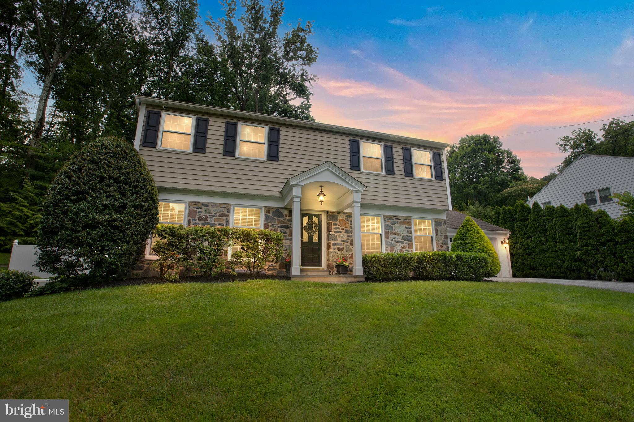 584 Upper Weadley Road Wayne, PA 19087 - Photo 2 of 39