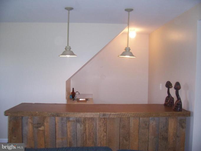 8128 Bailey Road Warrenton, VA 20186 - Photo 13 of 22 Wet Bar