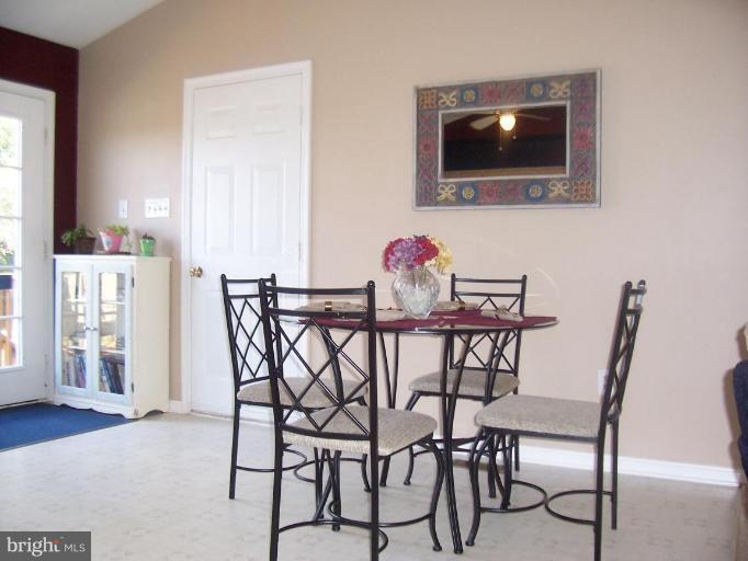 8128 Bailey Road Warrenton, VA 20186 - Photo 6 of 22 Kitchen #2