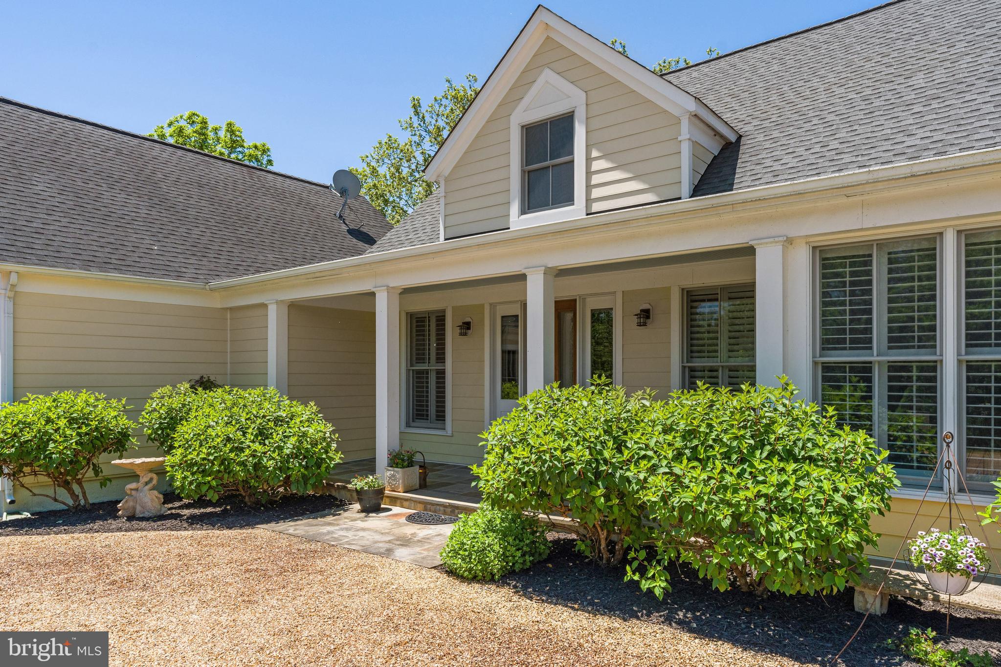 20147 Woodtrail Road Round Hill, VA 20141 - Photo 4 of 41 front view of a house and a yard