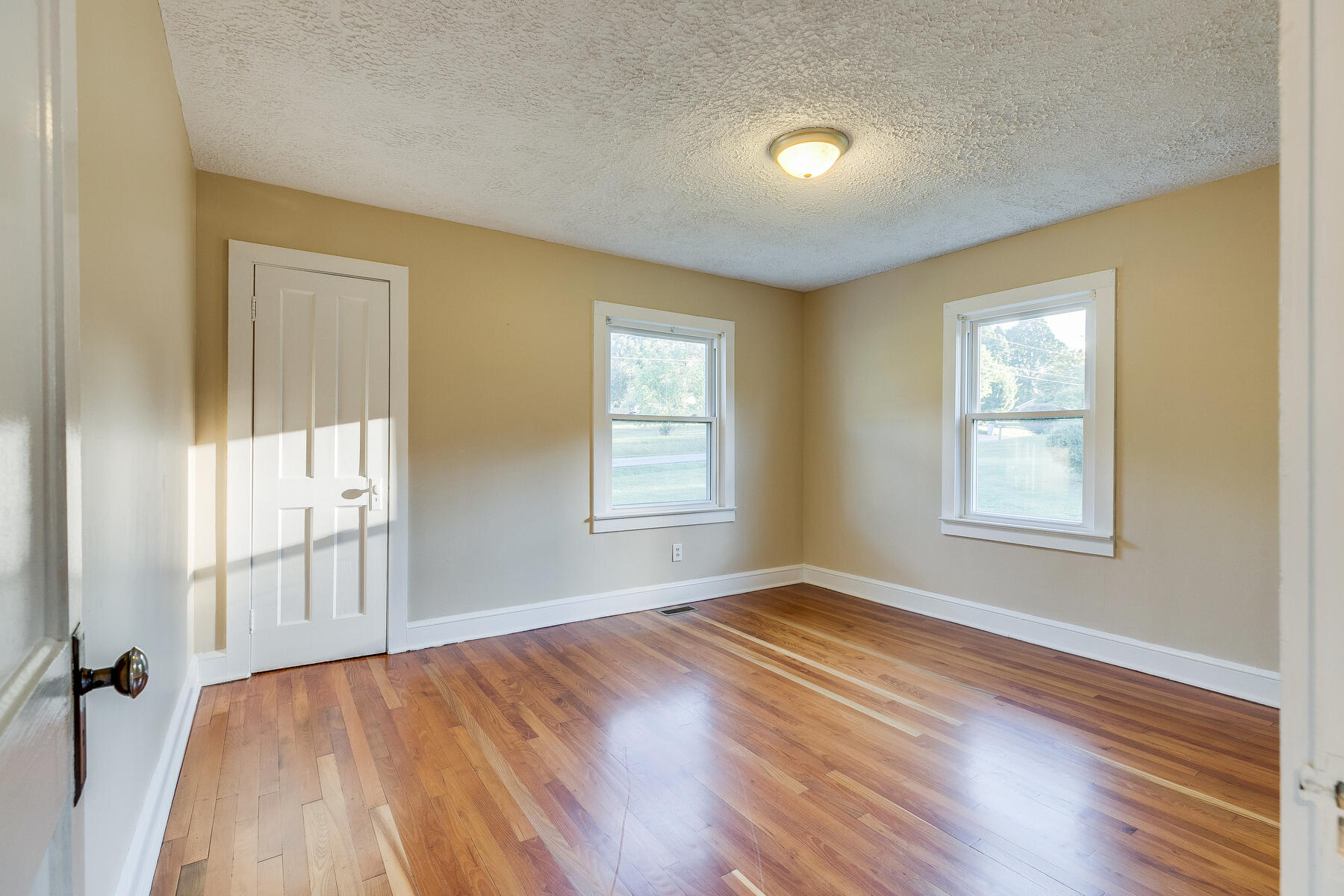 2037 Dave Buck Road Johnson City, TN 37601 - Photo 23 of 49 023
