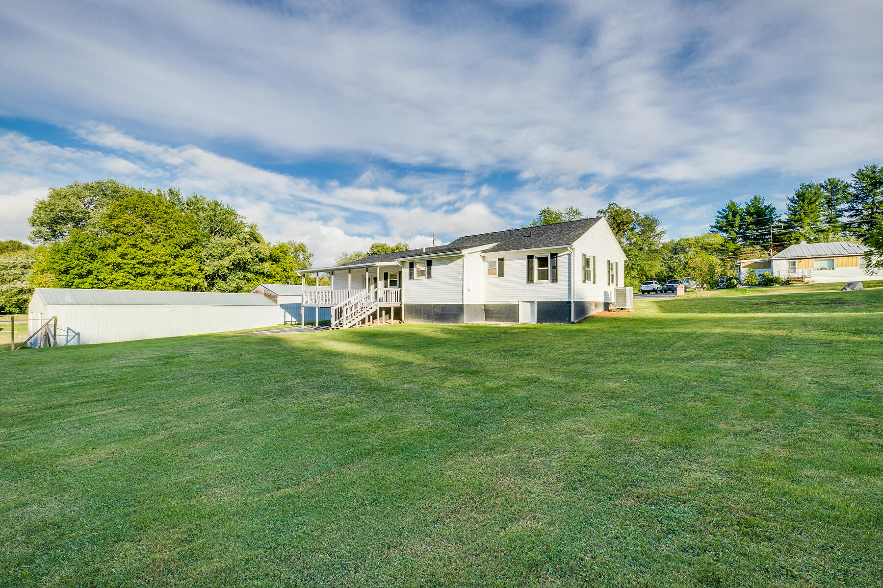 2037 Dave Buck Road Johnson City, TN 37601 - Photo 39 of 49 039