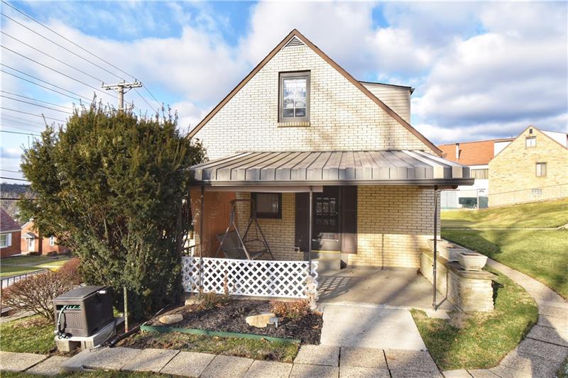 1375 Hamilton Road Pittsburgh, PA 15234 - Photo 3 of 16 Gallery Image 3