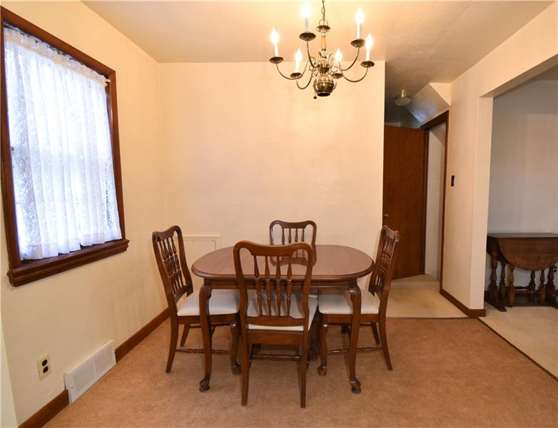 1375 Hamilton Road Pittsburgh, PA 15234 - Photo 7 of 16 Gallery Image 7