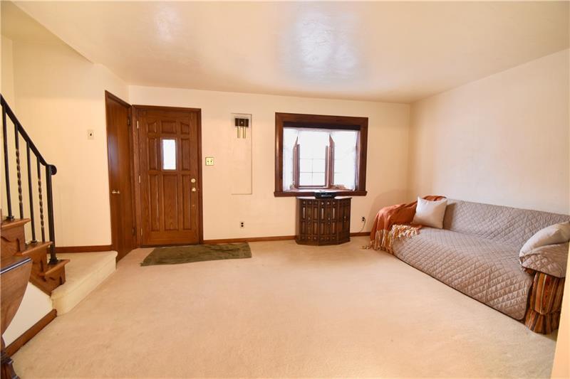 1375 Hamilton Road Pittsburgh, PA 15234 - Photo 8 of 16 Gallery Image 8
