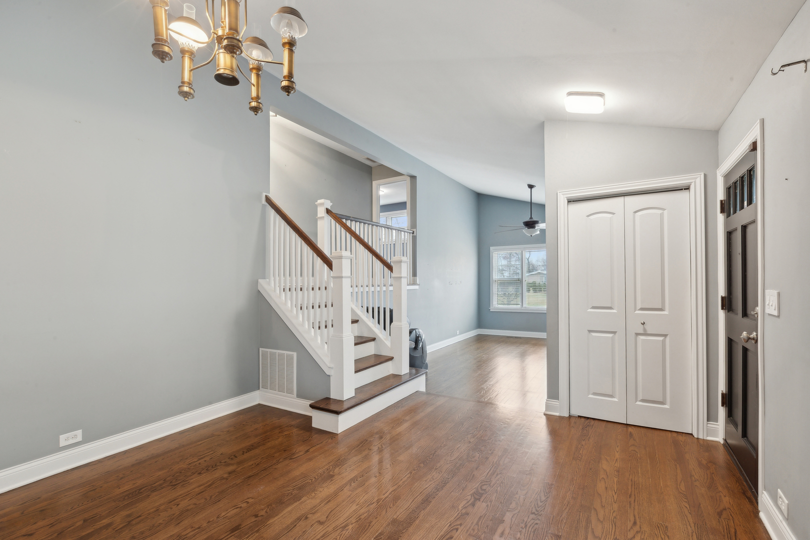 244 Glendale Road Glenview, IL 60025 - Photo 6 of 20
