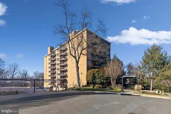 $279,900 | 2030 North Adams Street, Unit 303, Arlington, VA 22201