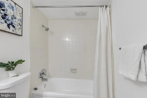 $279,900 | 2030 North Adams Street, Unit 303, Arlington, VA 22201