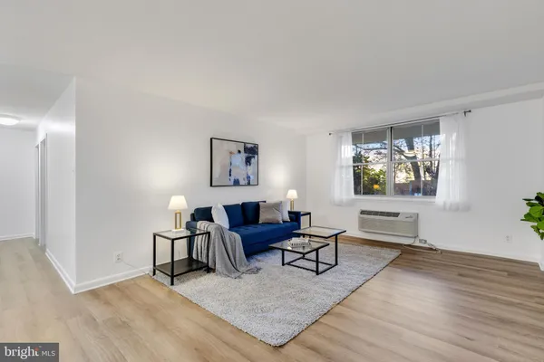 $279,900 | 2030 North Adams Street, Unit 303, Arlington, VA 22201