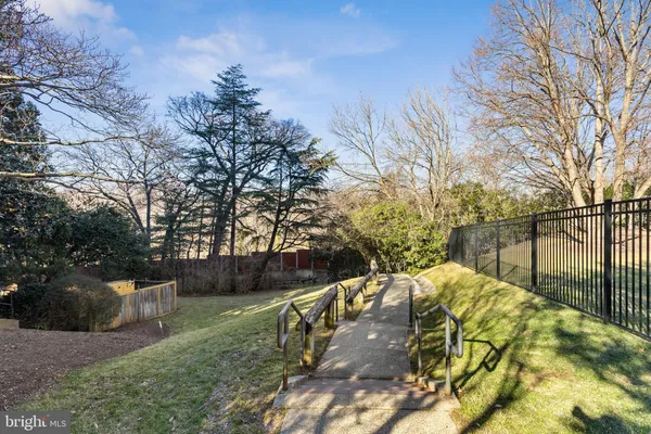 $279,900 | 2030 North Adams Street, Unit 303, Arlington, VA 22201