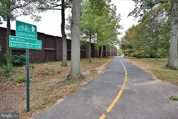 $279,900 | 2030 North Adams Street, Unit 303, Arlington, VA 22201