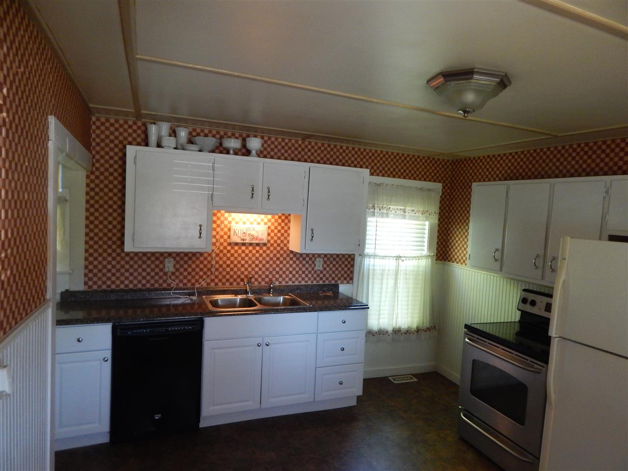 99 Southridge Street Springfield, VT 05156 - Photo 7 of 23 Gallery Image 7