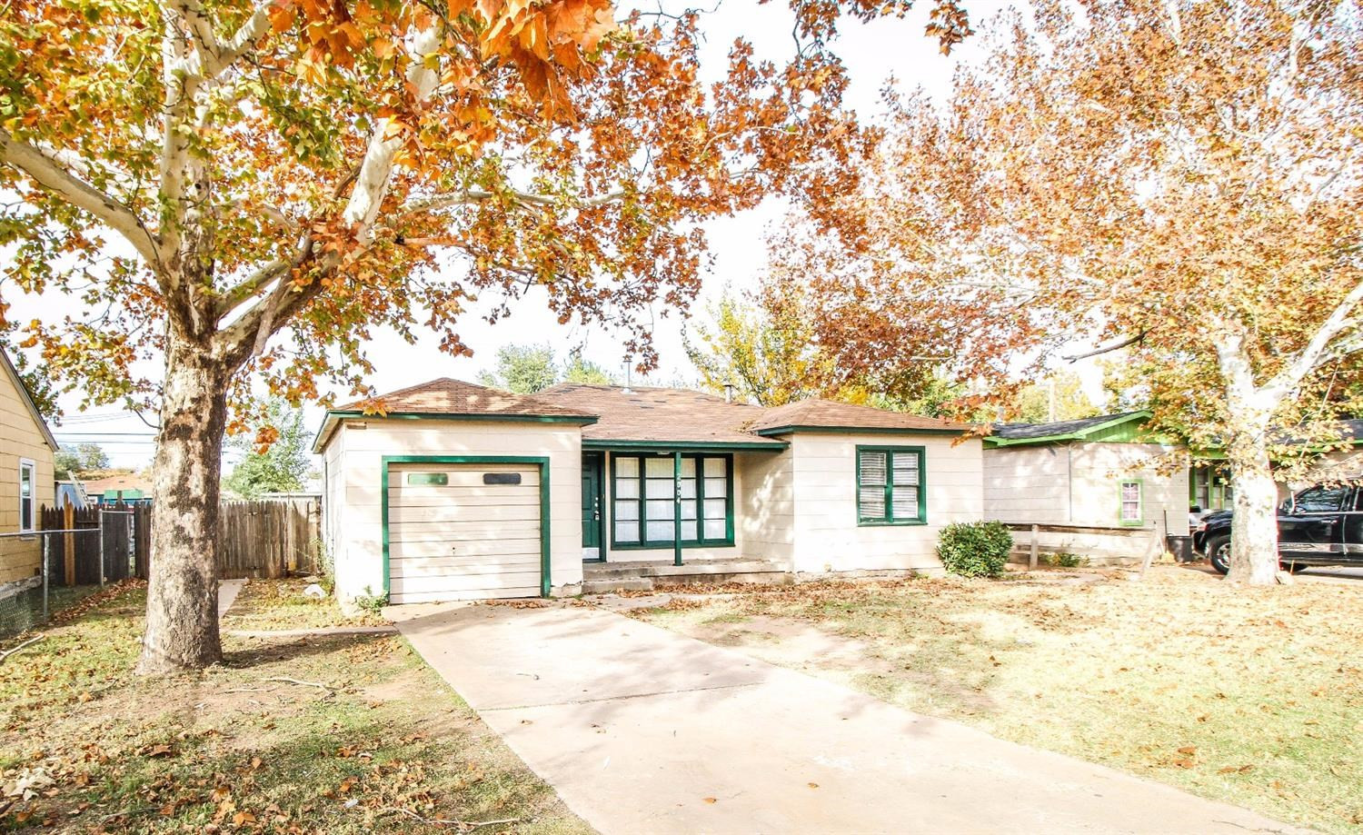 2004 49th Street Lubbock, TX 79412 - Photo 3 of 11 Photo 3