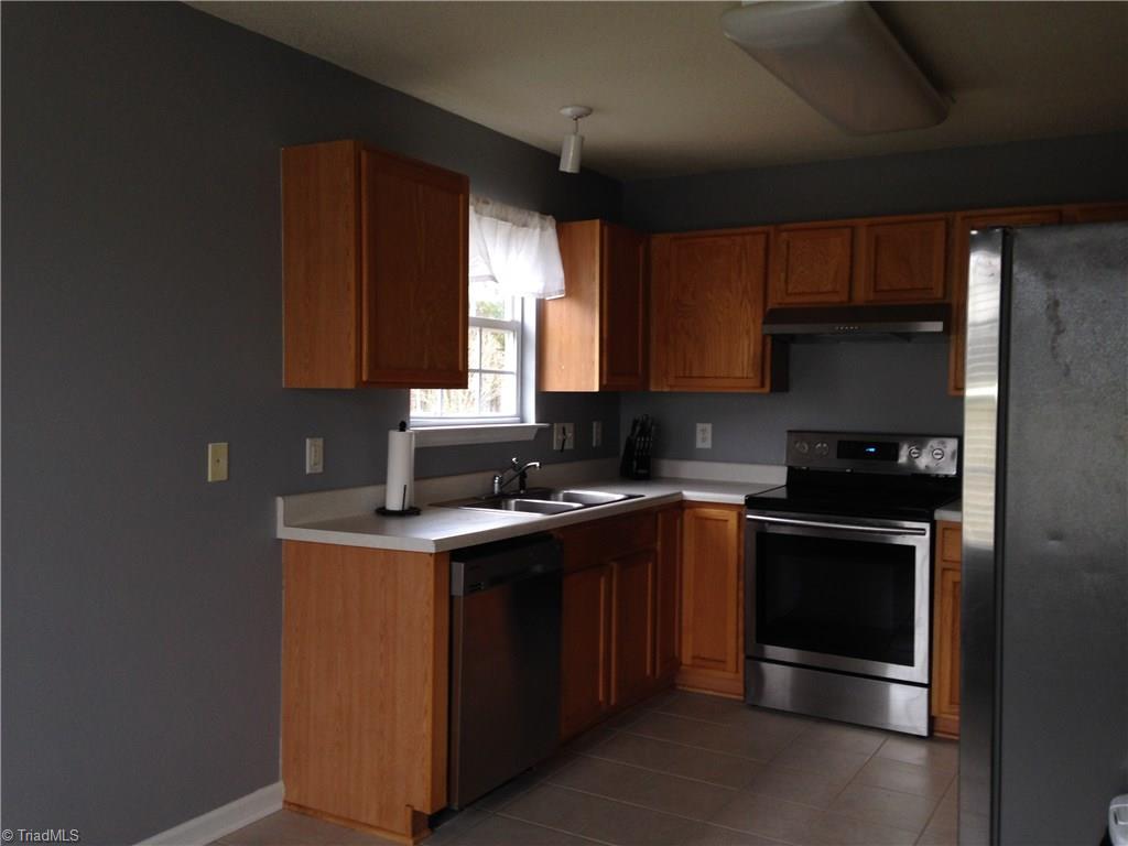 5504 Jason Road Greensboro, NC 27405 - Photo 3 of 10 Gallery Image 3