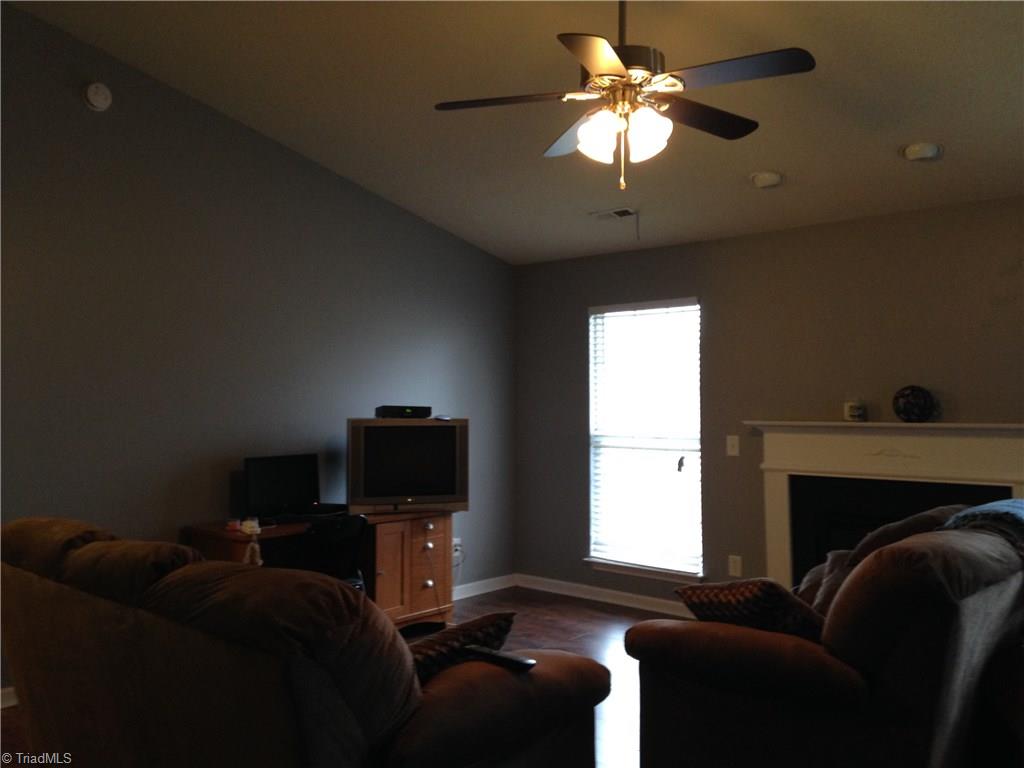 5504 Jason Road Greensboro, NC 27405 - Photo 6 of 10 Gallery Image 6