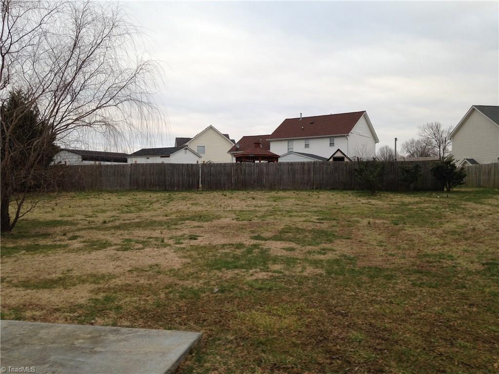 5504 Jason Road Greensboro, NC 27405 - Photo 10 of 10 Large back yard