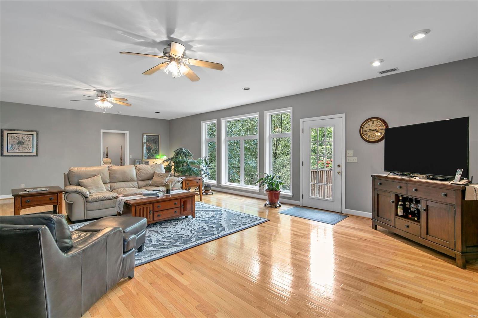 10 Hillard Road St. Louis, MO 63122 - Photo 3 of 53 Gallery Image 3