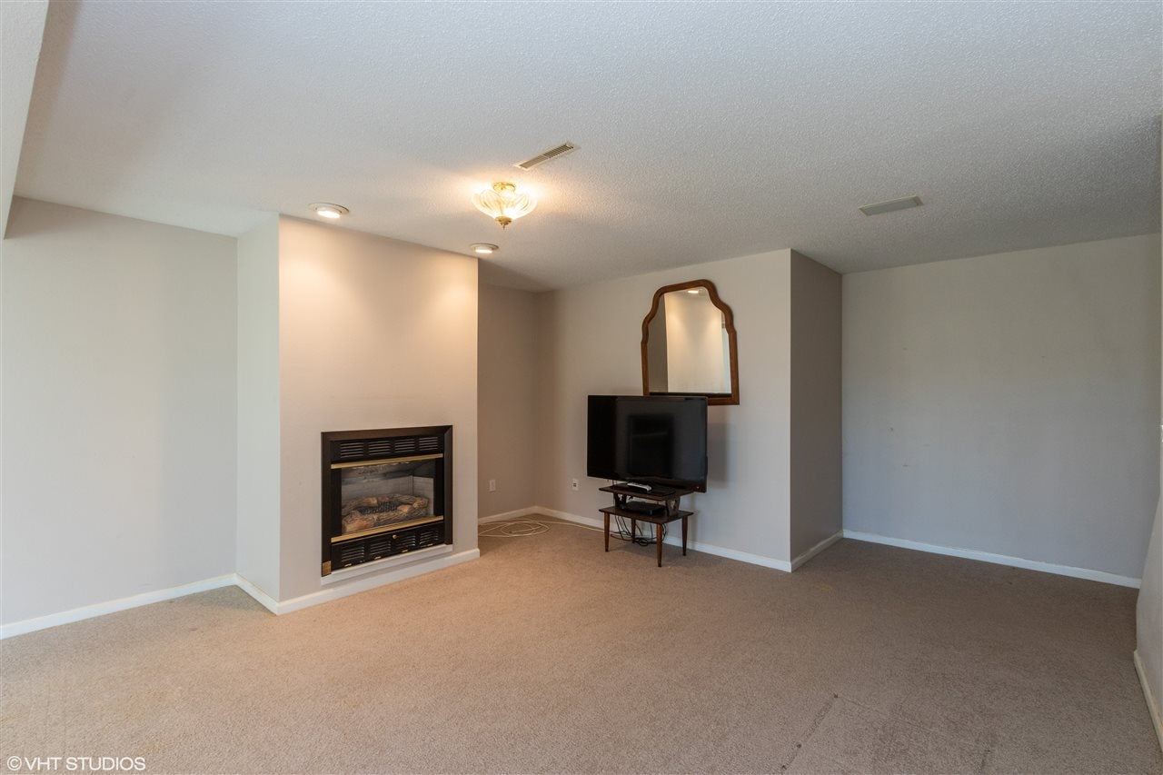 3015 Fawn Circle Riverside, IA 52327 - Photo 9 of 15 Gallery Image 9