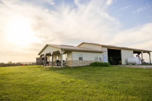 $1,668,350 | 2747 Chalk Run Road, Albany, MO 64402