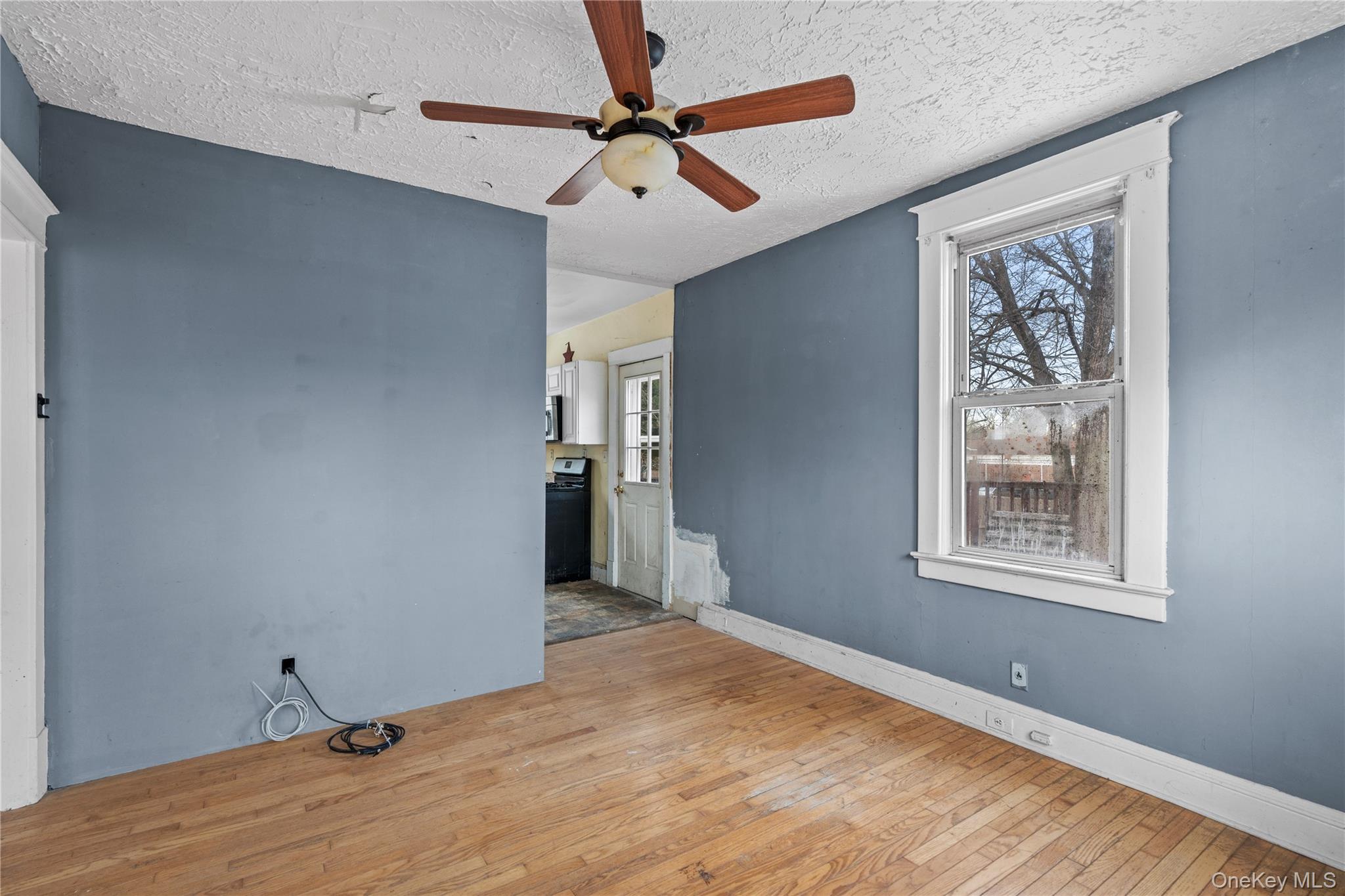 21 Stephens Lane Tappan, NY 10983 - Photo 12 of 30 a view of an empty room with a window