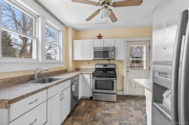 $459,000 | 21 Stephens Lane, Tappan, NY 10983