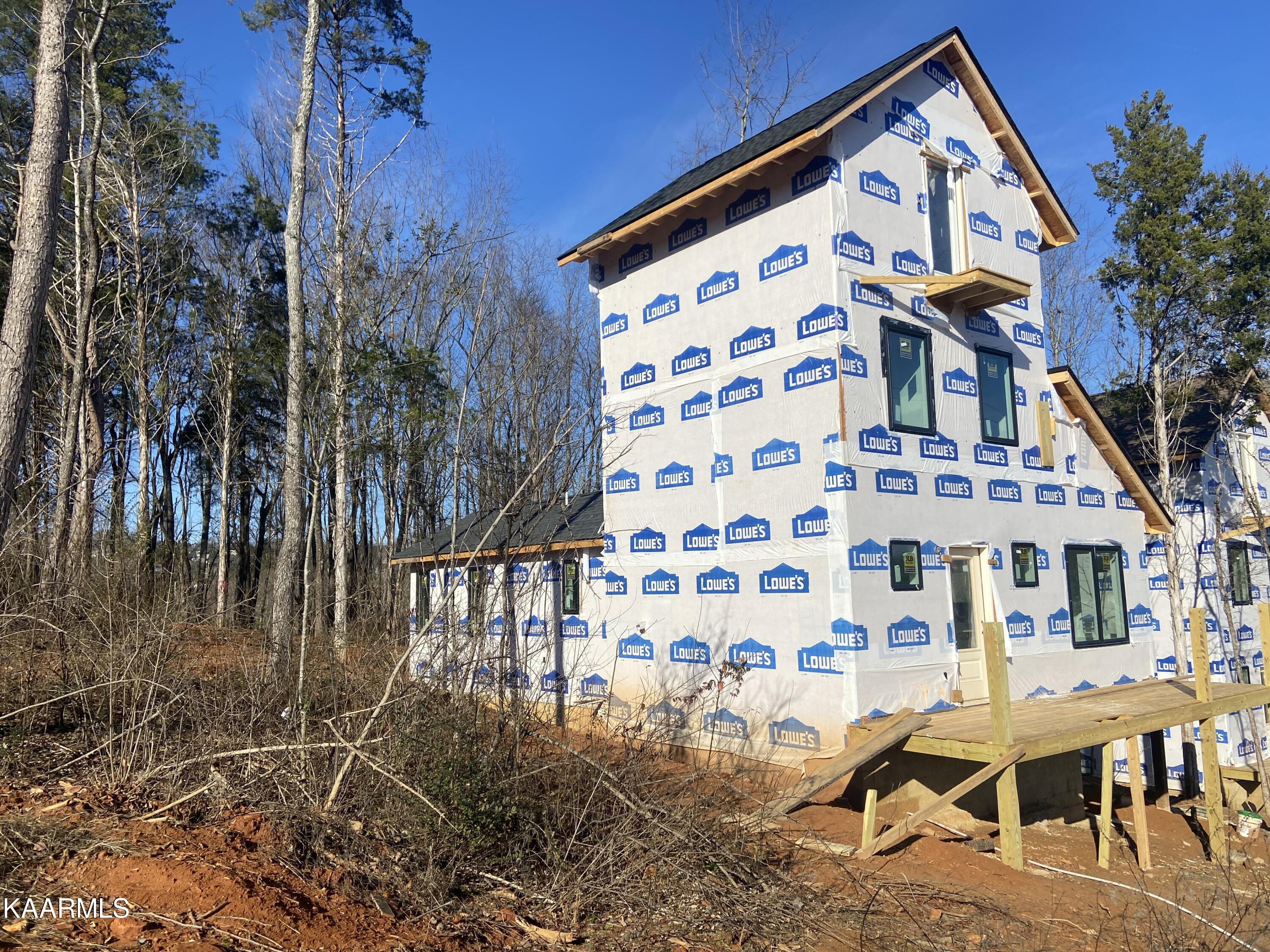 970 Douglas Dam Road, Unit 4 Kodak, TN 37764 - Photo 5 of 27 Side View