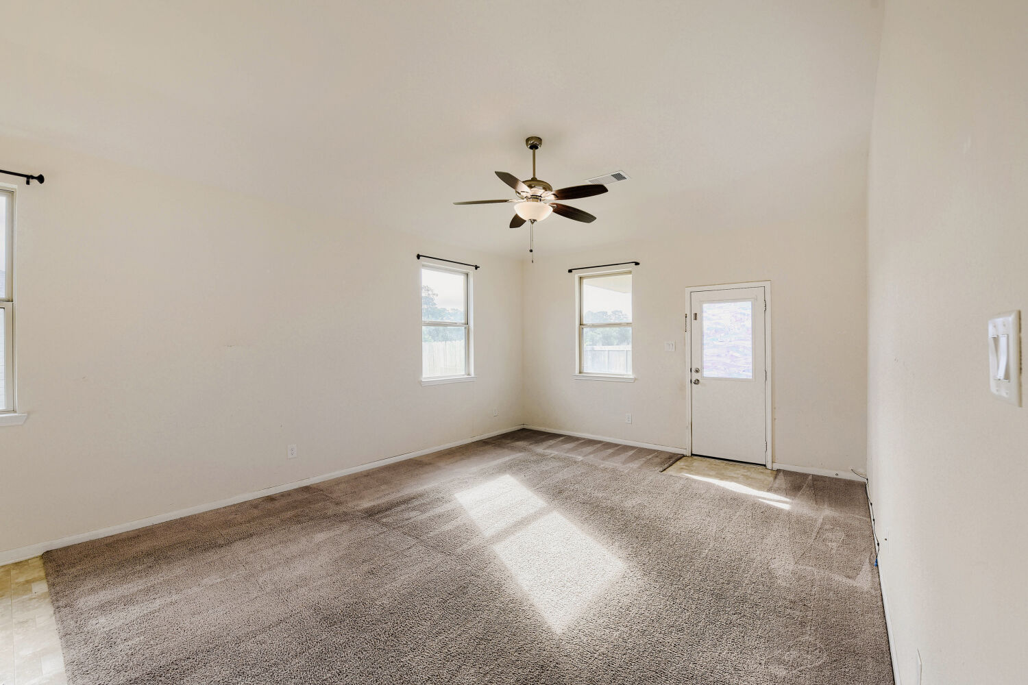13990 Katlin Road Conroe, TX 77306 - Photo 4 of 28