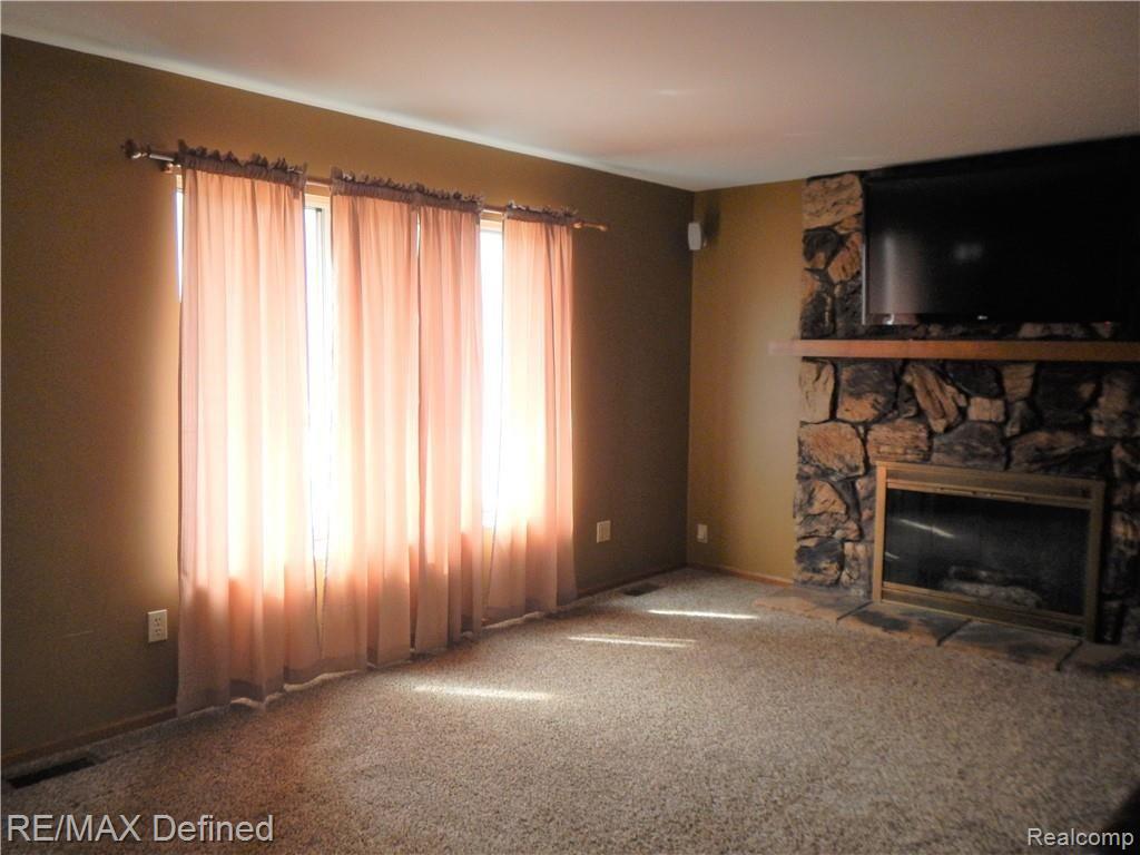 1871 Peppermill Road Lapeer, MI 48446 - Photo 14 of 31 DSCN7377 (2).JPG