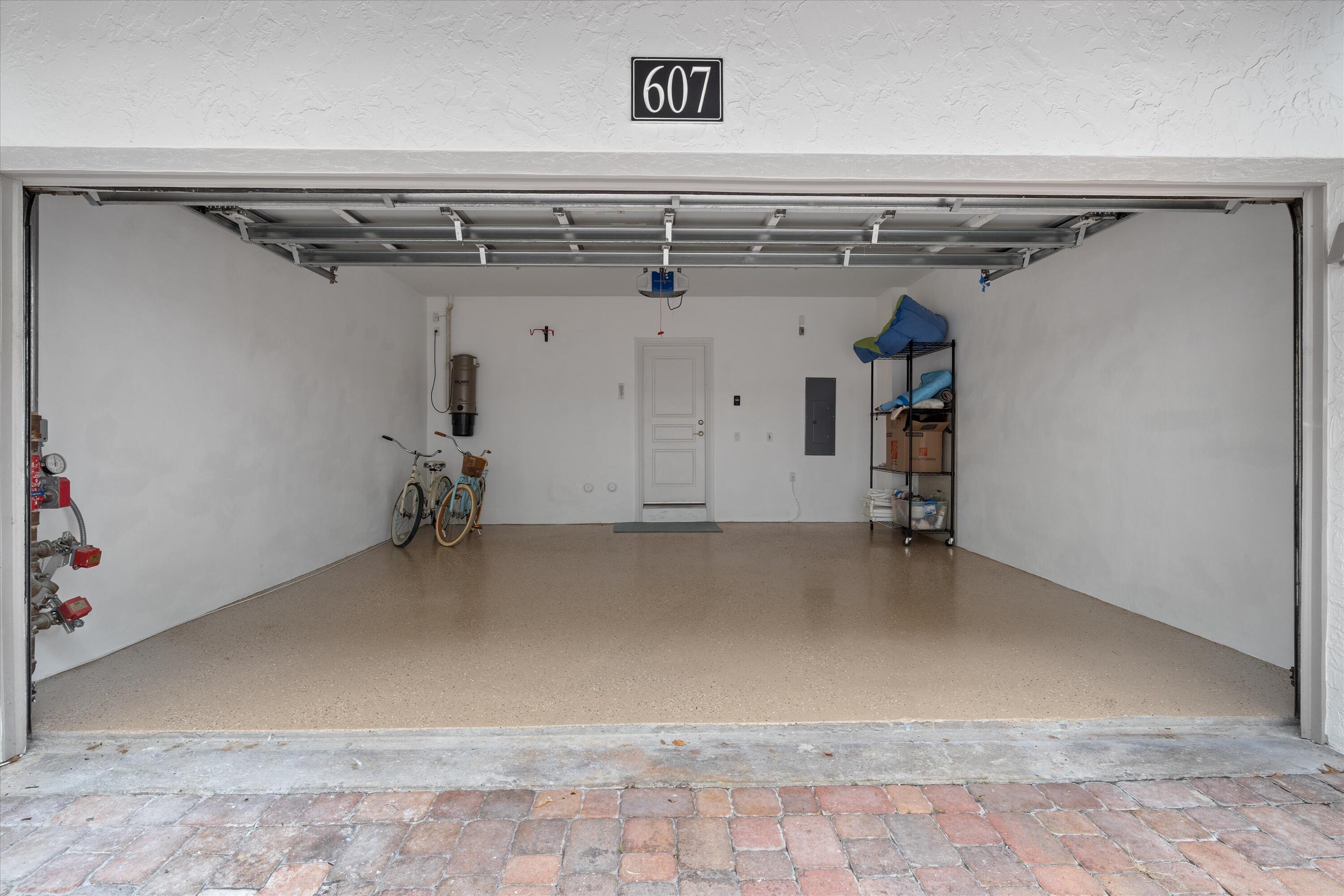 607 Renaissance Way Delray Beach, FL 33483 - Photo 23 of 39 Garage