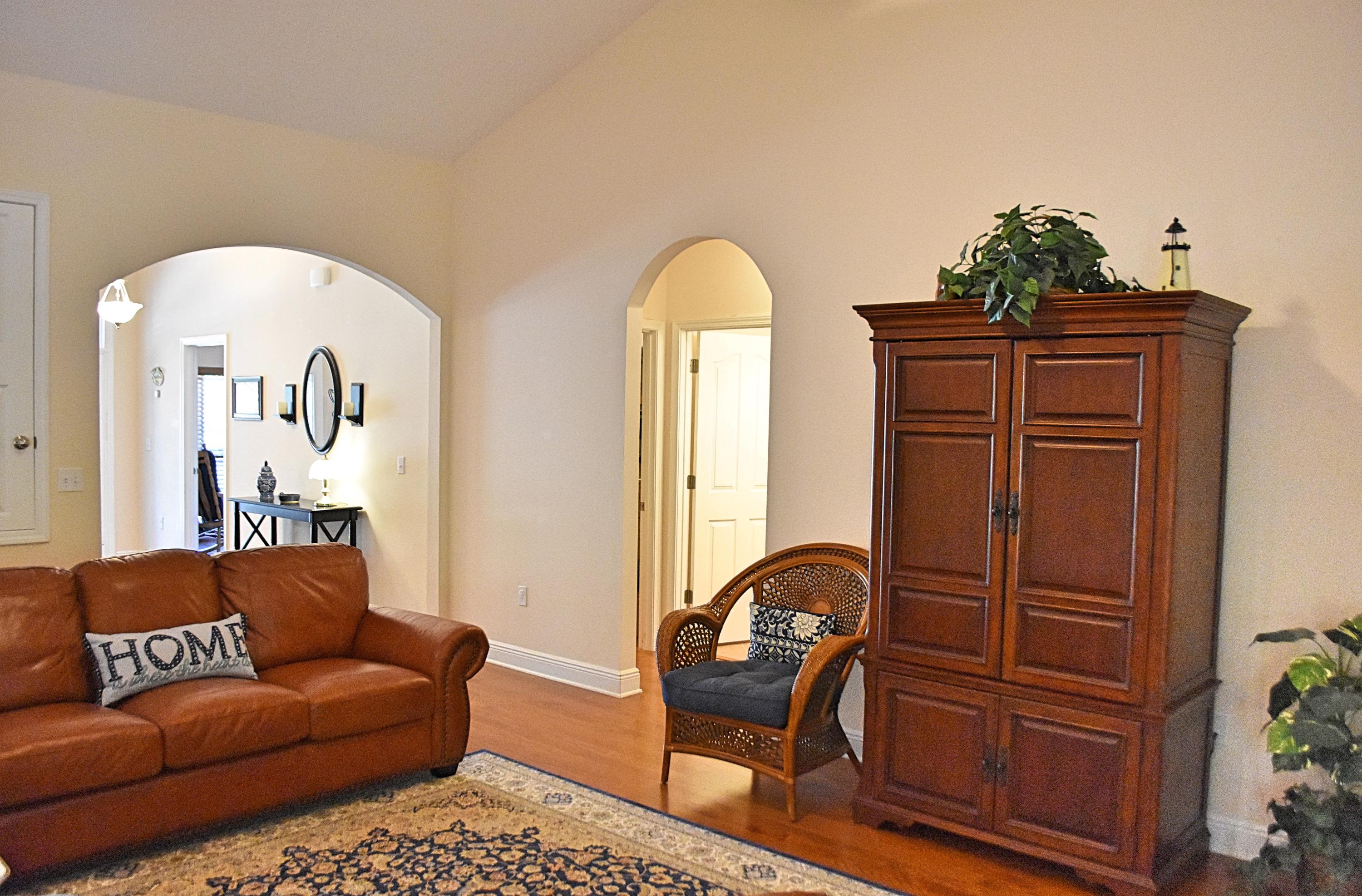47 Rhapsody Street Freeport, FL 32439 - Photo 13 of 51 Family Room_1