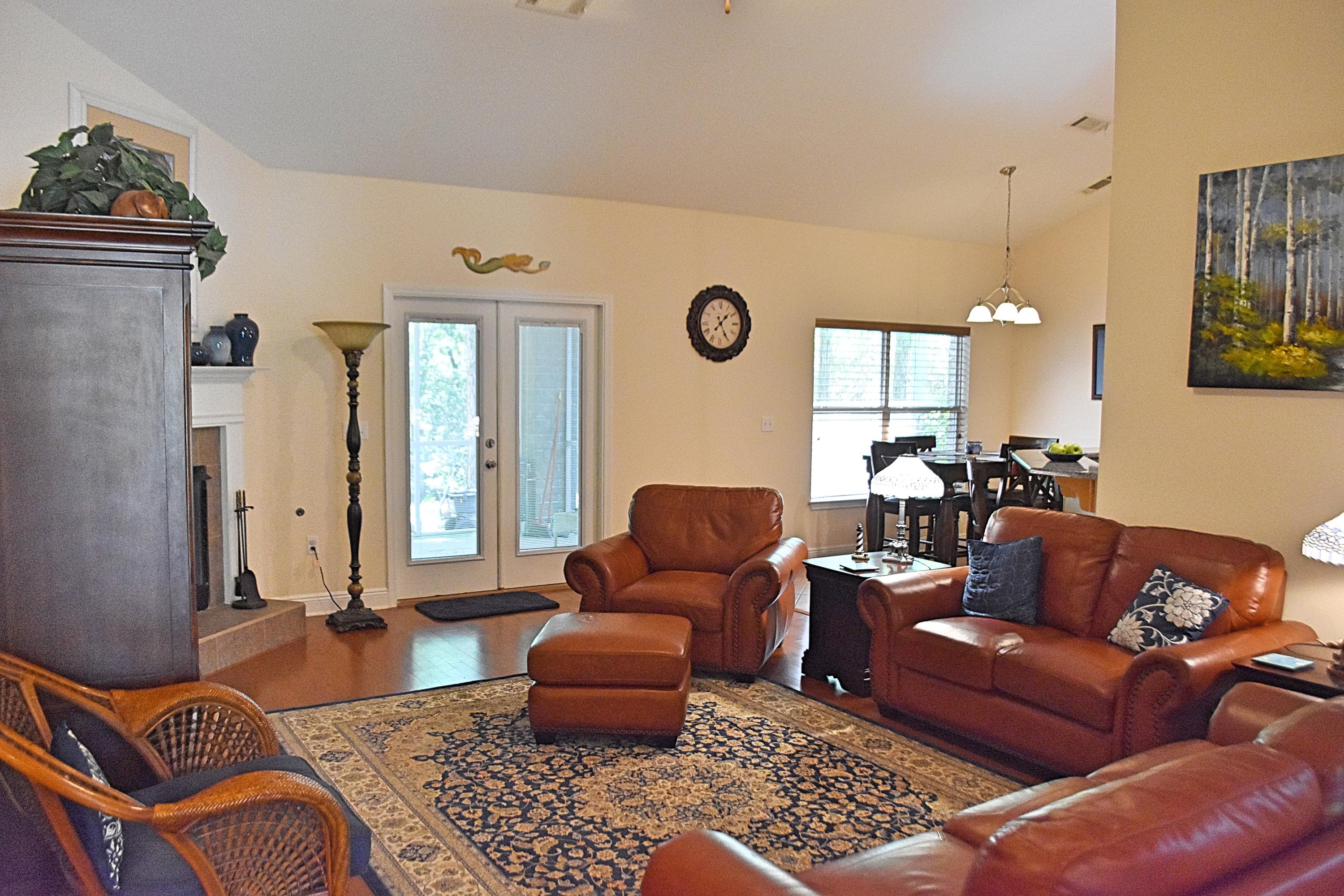 Family Room_3