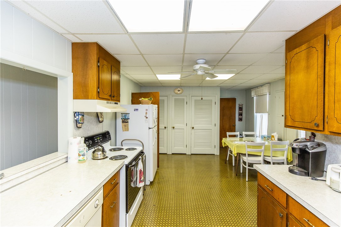 75 Wrentham Road Cumberland, RI 02864 - Photo 11 of 45