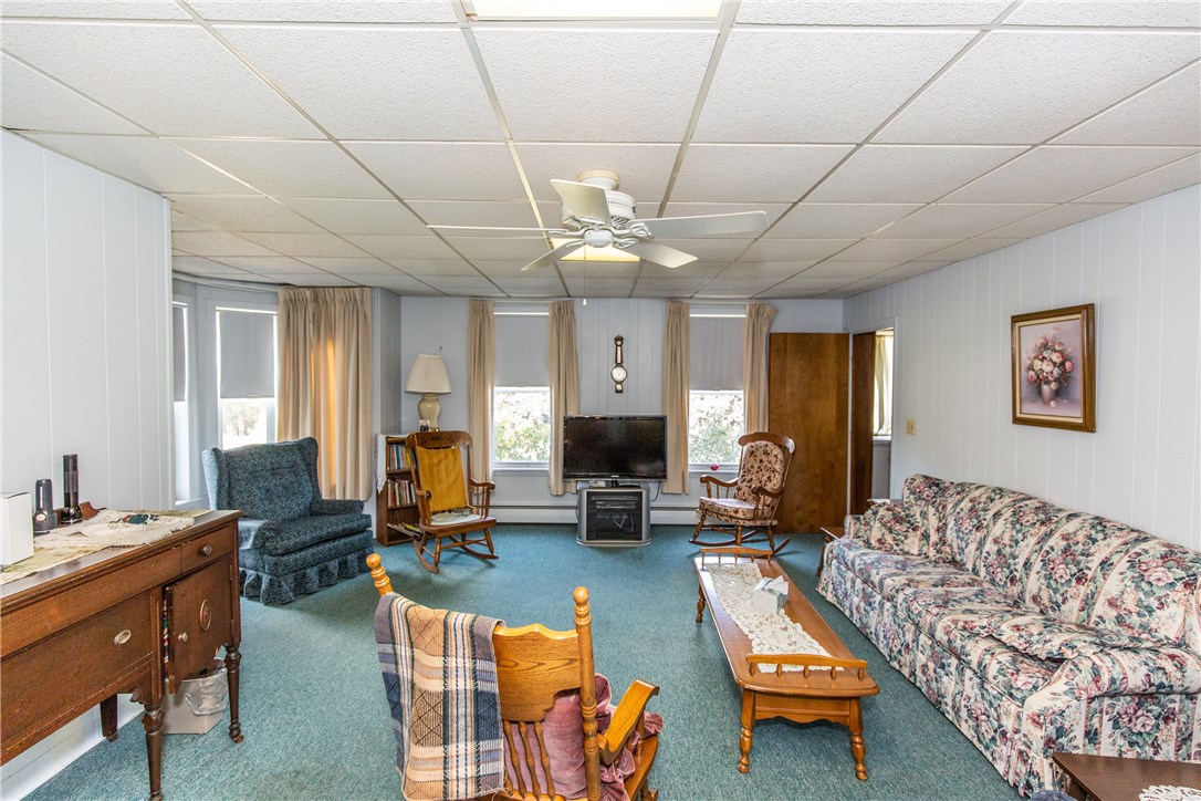 75 Wrentham Road Cumberland, RI 02864 - Photo 13 of 45