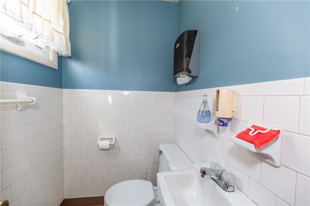 75 Wrentham Road Cumberland, RI 02864 - Photo 18 of 45