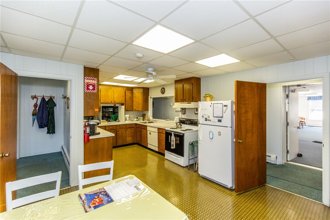 75 Wrentham Road Cumberland, RI 02864 - Photo 9 of 45