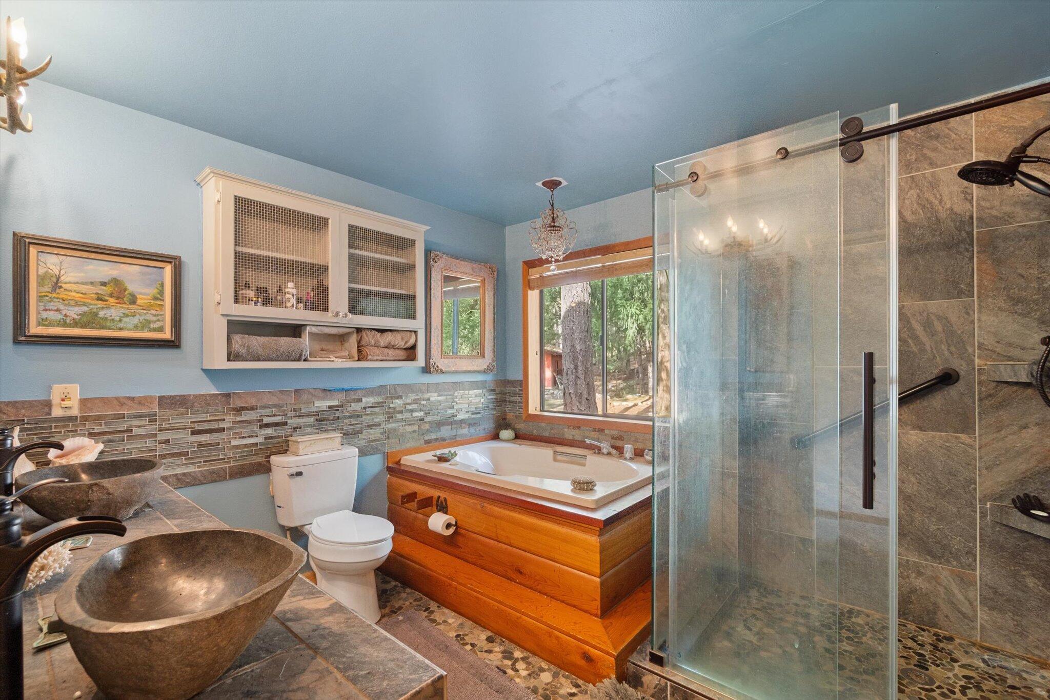 200 Button Road Weaverville, CA 96093 - Photo 13 of 54 13-BiggerFlow Real Estate Media-13