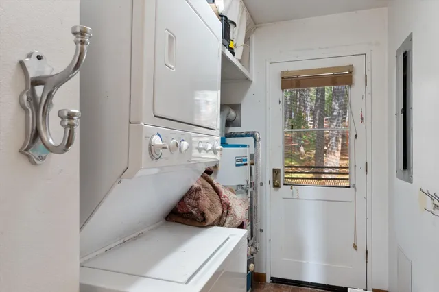 $399,000 | 200 Button Road, Weaverville, CA 96093