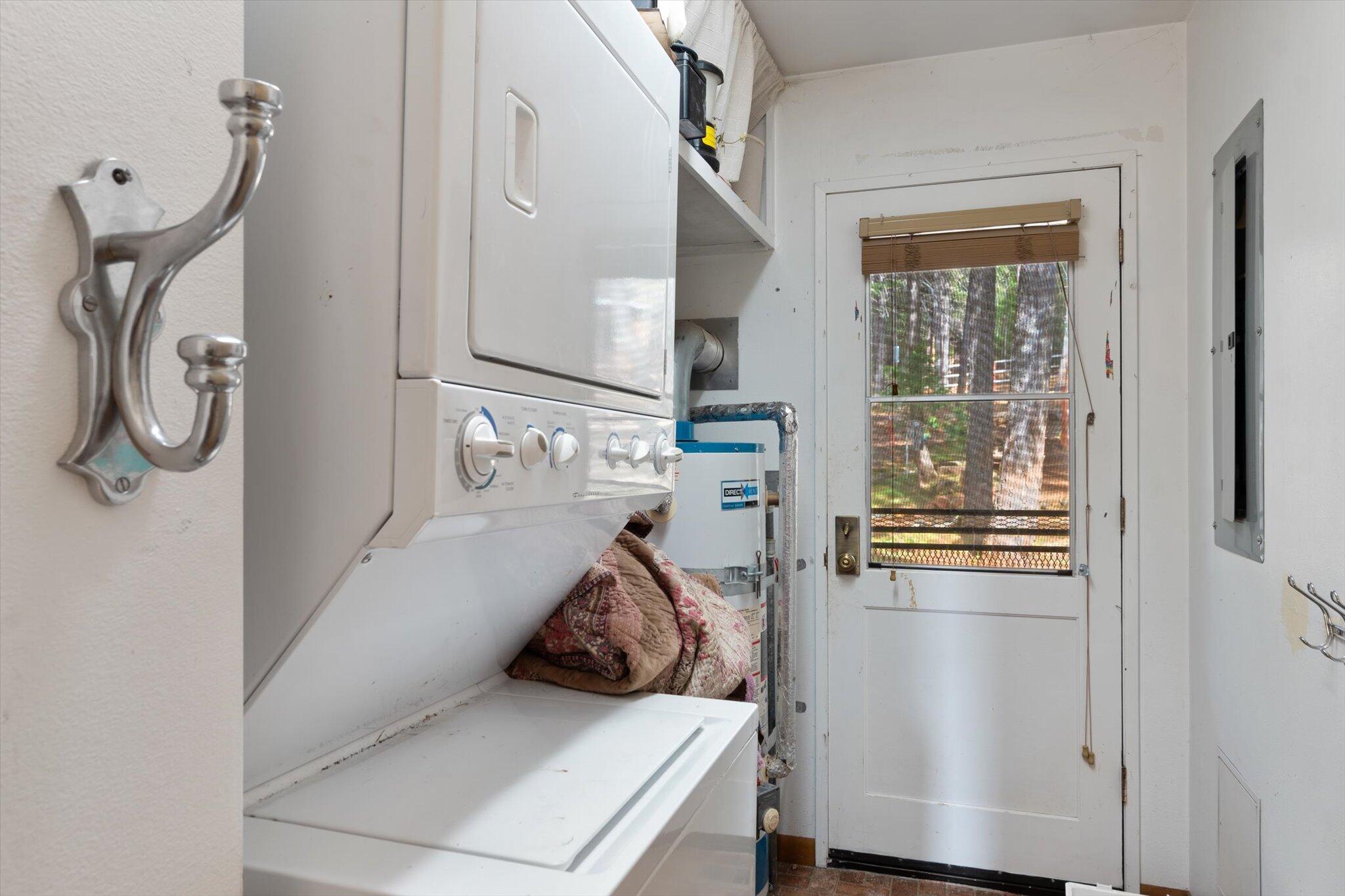 200 Button Road Weaverville, CA 96093 - Photo 25 of 54 25-BiggerFlow Real Estate Media-25