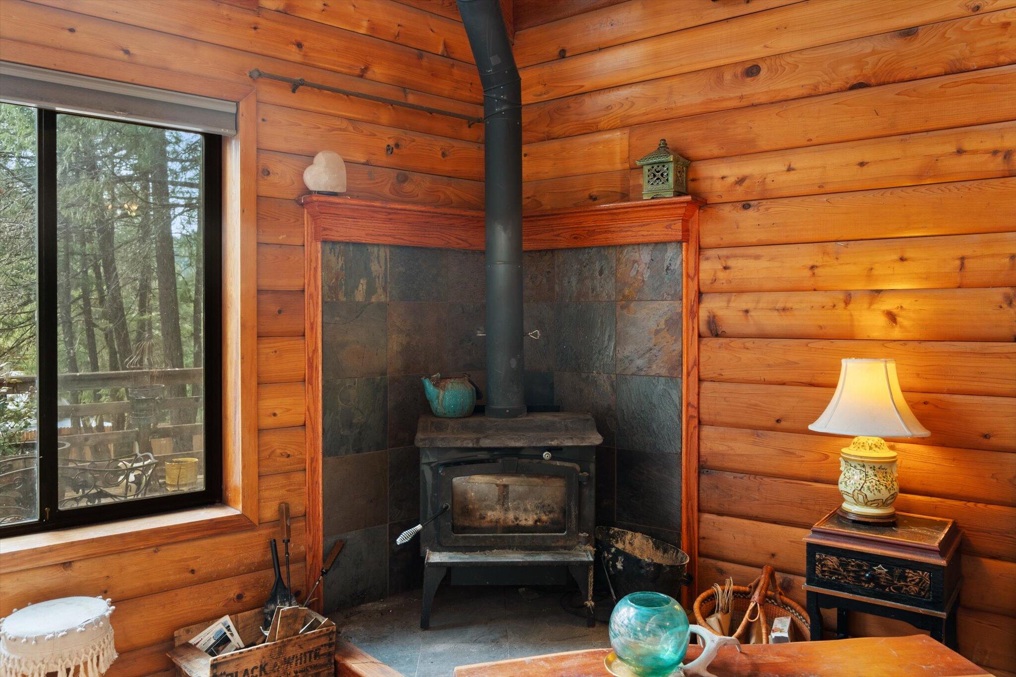 200 Button Road Weaverville, CA 96093 - Photo 6 of 54 06-BiggerFlow Real Estate Media-6