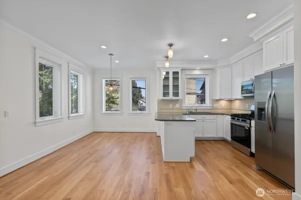 $5,500 | 12 West Etruria Street, Unit C, Seattle, WA 98119