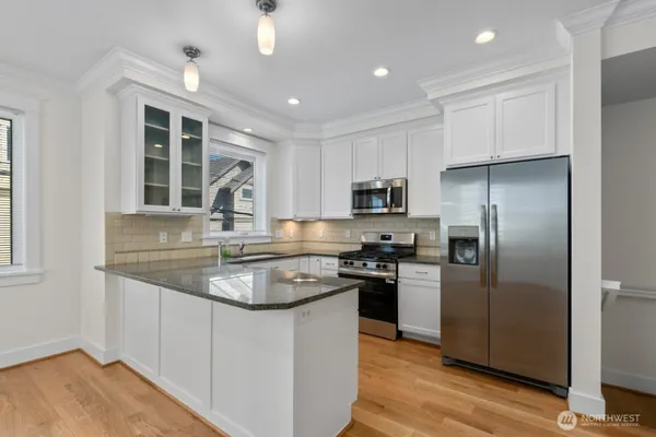$5,500 | 12 West Etruria Street, Unit C, Seattle, WA 98119