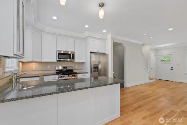 $5,500 | 12 West Etruria Street, Unit C, Seattle, WA 98119