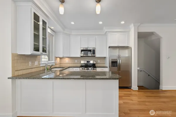 $5,500 | 12 West Etruria Street, Unit C, Seattle, WA 98119