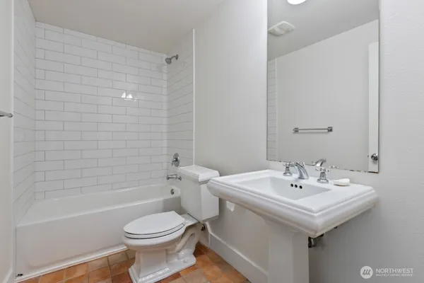 $5,500 | 12 West Etruria Street, Unit C, Seattle, WA 98119