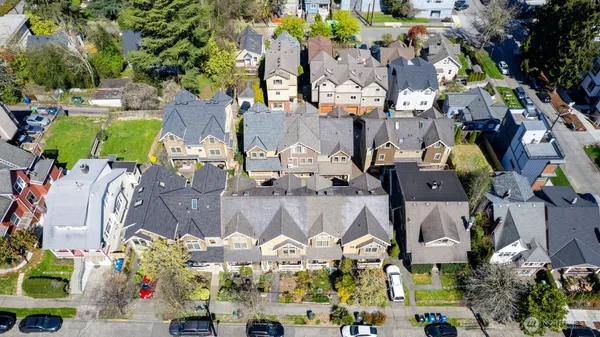 $5,500 | 12 West Etruria Street, Unit C, Seattle, WA 98119