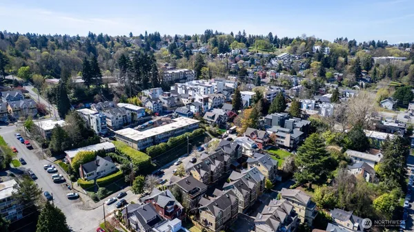 $5,500 | 12 West Etruria Street, Unit C, Seattle, WA 98119