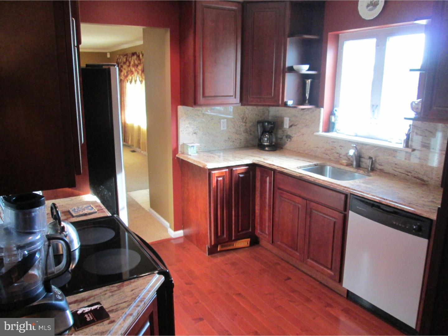 15132 Wayside Road Philadelphia, PA 19116 - Photo 12 of 23 Gallery Image 12