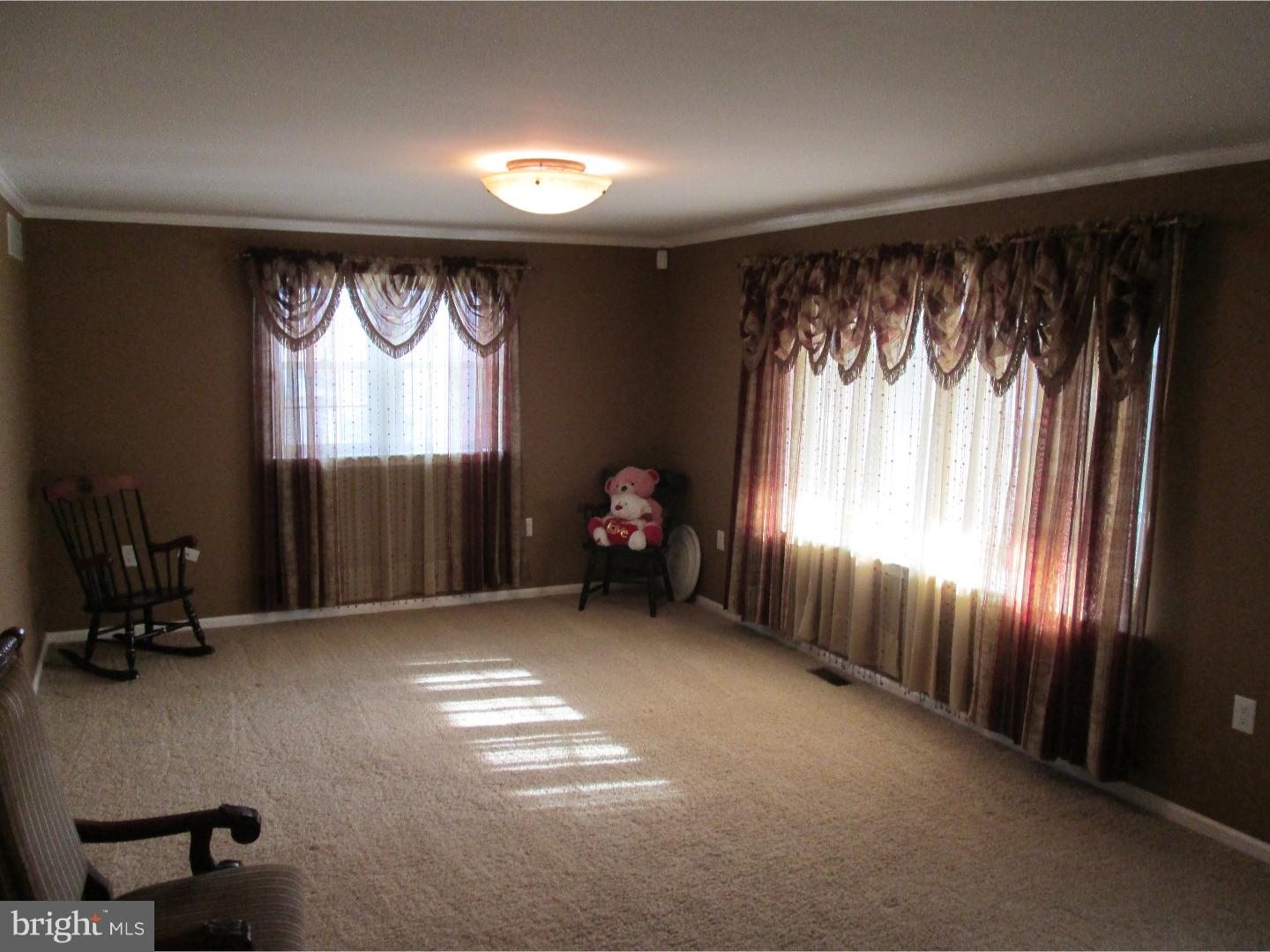15132 Wayside Road Philadelphia, PA 19116 - Photo 8 of 23 Gallery Image 8